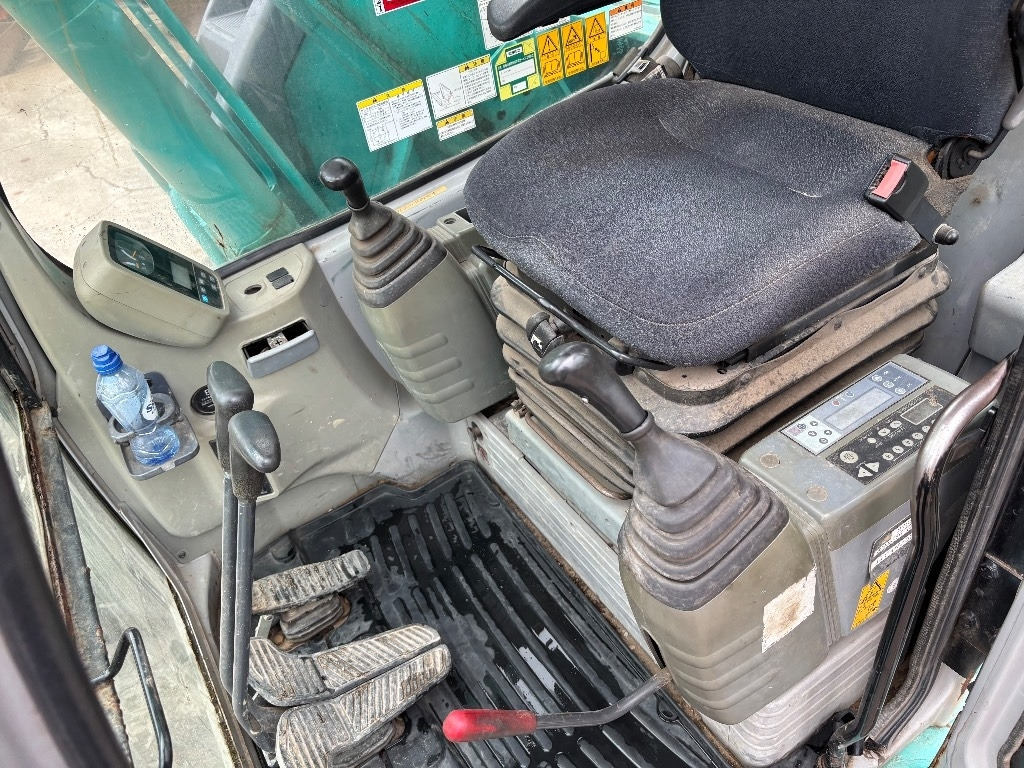 Bager guseničar Kobelco SK 135: slika 15