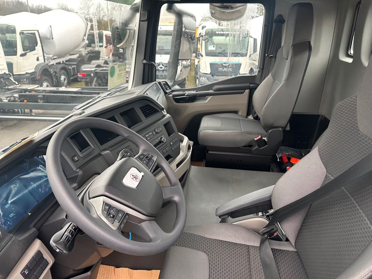 MAN TGS 18.400 4x4 Euro 6e Hyva Absetzkipper - Istovarivač, Kamion sa dizalicom: slika 4 MAN TGS 18.400 4x4 Euro 6e Hyva Absetzkipper - Istovarivač, Kamion sa dizalicom: slika 4