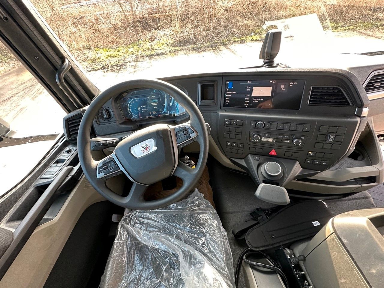 Kamion sa hidrauličnom kukom, Kamion sa dizalicom MAN TGS 26.470 6x2 Abrollkipper + Kran Hiab 228-4: slika 29