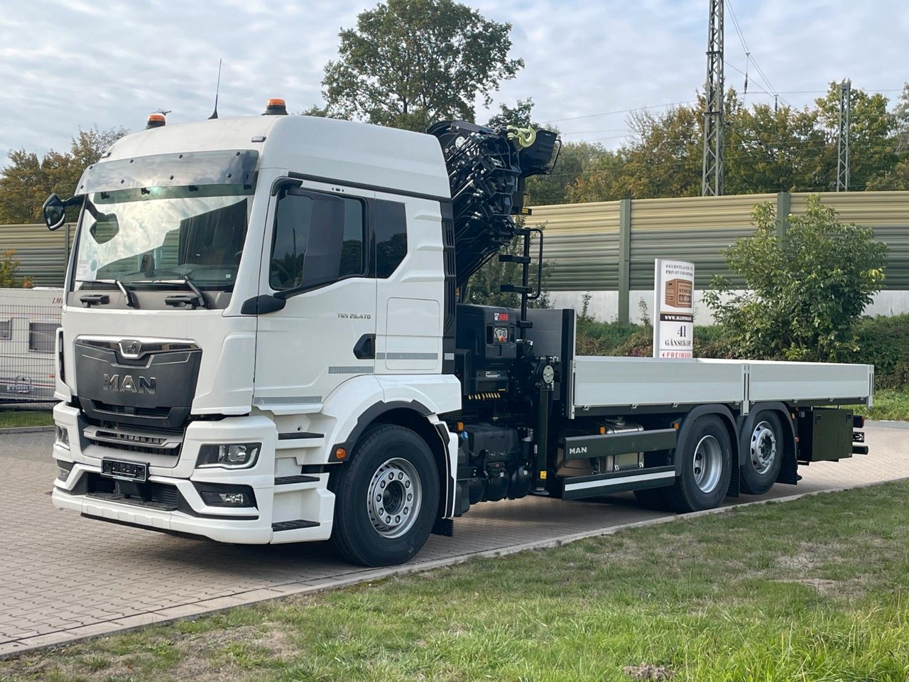 MAN TGS 26.480 /6X Hiab X-HIRRO 302 E-6 JIB 70x4 - Kamion sa dizalicom: slika 1 MAN TGS 26.480 /6X Hiab X-HIRRO 302 E-6 JIB 70x4 - Kamion sa dizalicom: slika 1