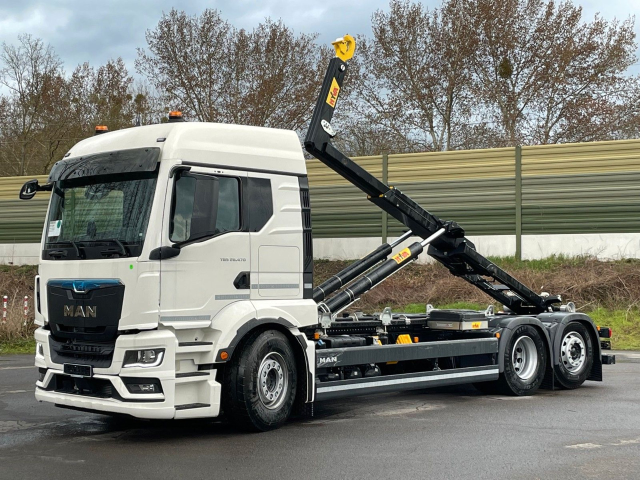 MAN TGS 26.480 6x2 Retarder Hyva 20-60 Abrollkipper - Kamion sa hidrauličnom kukom: slika 1 MAN TGS 26.480 6x2 Retarder Hyva 20-60 Abrollkipper - Kamion sa hidrauličnom kukom: slika 1