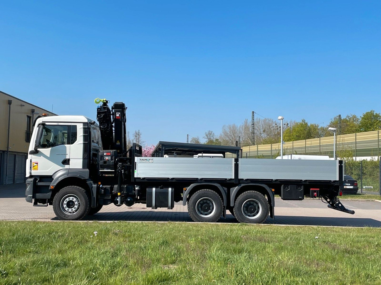 MAN TGS 33.440 6x4 HIAB 228-6 - Kamion sa dizalicom: slika 4 MAN TGS 33.440 6x4 HIAB 228-6 - Kamion sa dizalicom: slika 4