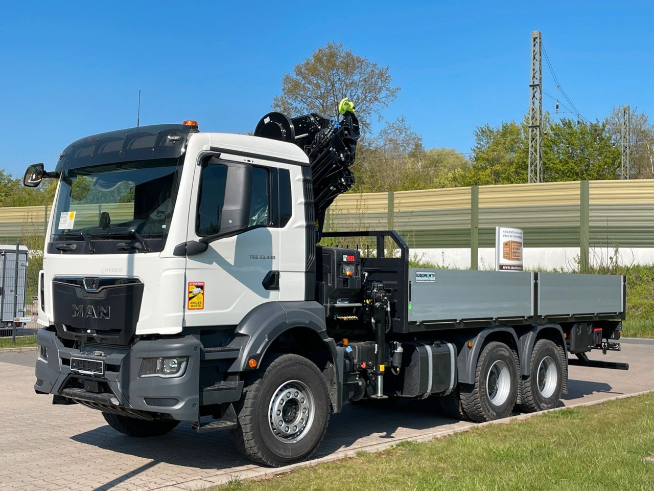 MAN TGS 33.440 6x4 HIAB 228-6 - Kamion sa dizalicom: slika 2 MAN TGS 33.440 6x4 HIAB 228-6 - Kamion sa dizalicom: slika 2