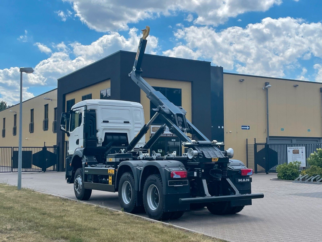MAN TGS 33.440 6x6 Euro6e Hyva - Hiab MultiLift - Kamion sa hidrauličnom kukom, Kamion sa dizalicom: slika 4 MAN TGS 33.440 6x6 Euro6e Hyva - Hiab MultiLift - Kamion sa hidrauličnom kukom, Kamion sa dizalicom: slika 4