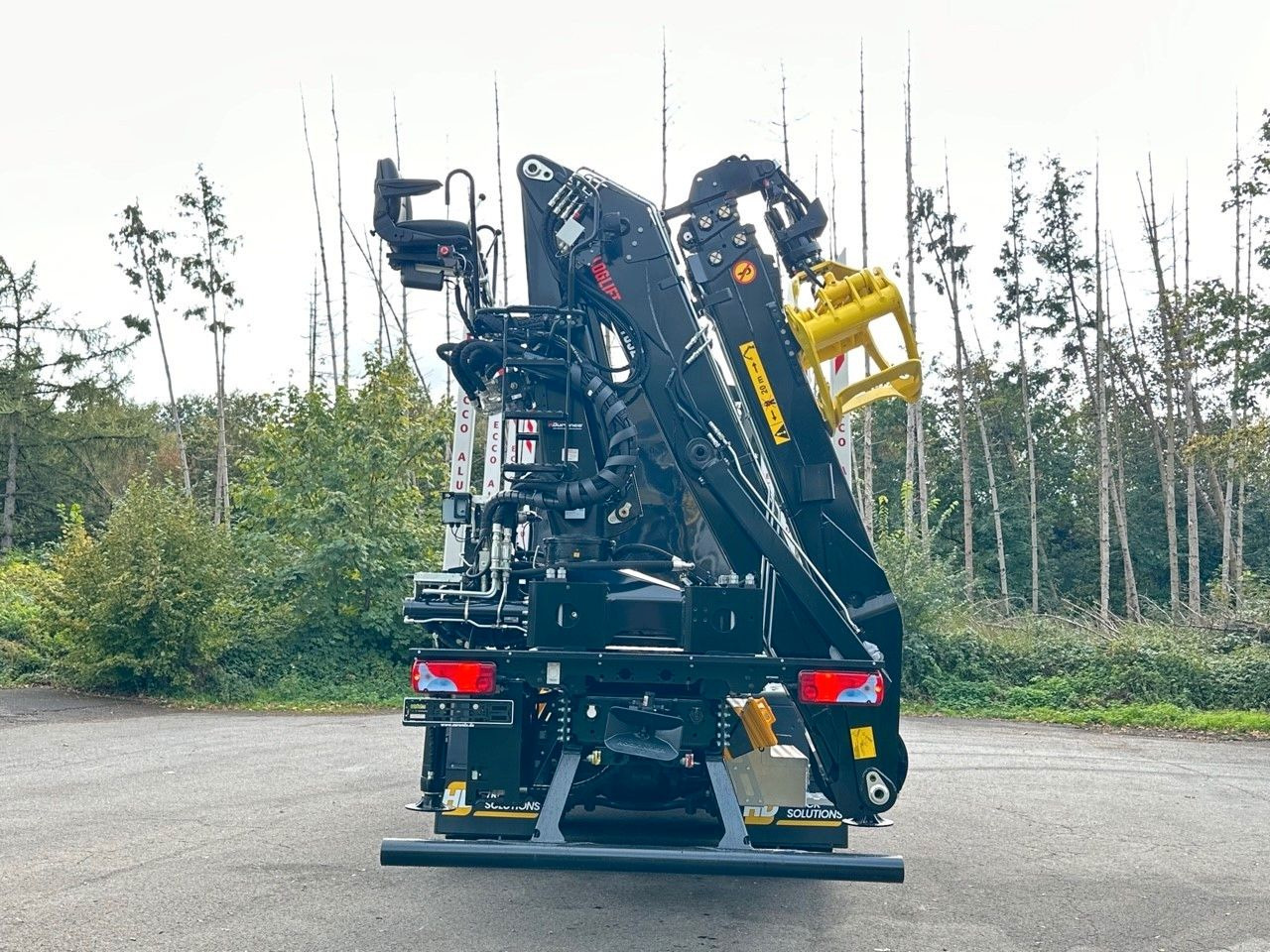 MAN TGS 33.520 6X6 Euro6e LogLift 165 Z - Šticar, Kamion sa dizalicom: slika 4 MAN TGS 33.520 6X6 Euro6e LogLift 165 Z - Šticar, Kamion sa dizalicom: slika 4