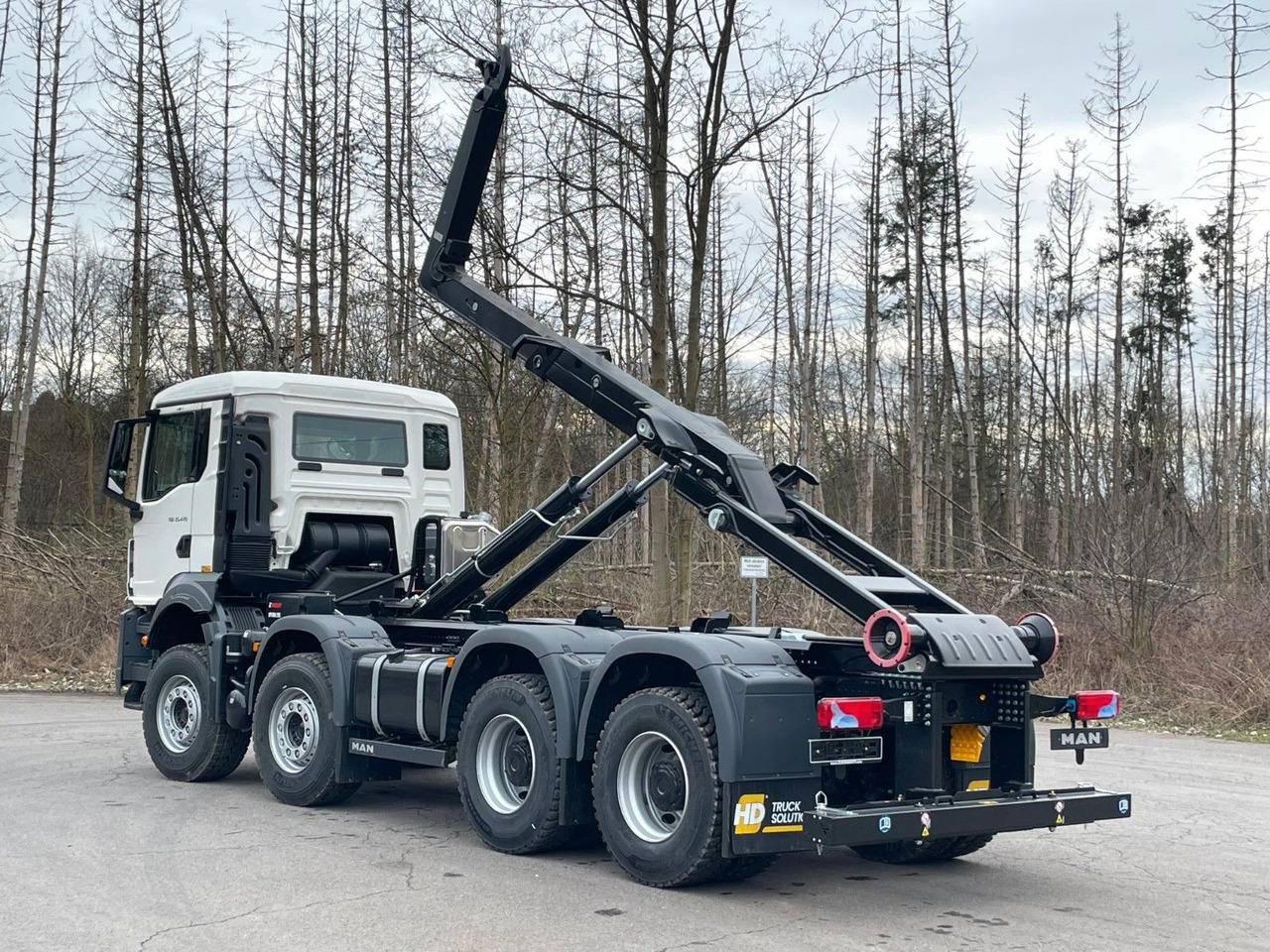 MAN TGS 35.470 8x4 Euro6e Hiab MultLift Abrollkipper - Kamion sa hidrauličnom kukom, Kamion sa dizalicom: slika 4 MAN TGS 35.470 8x4 Euro6e Hiab MultLift Abrollkipper - Kamion sa hidrauličnom kukom, Kamion sa dizalicom: slika 4