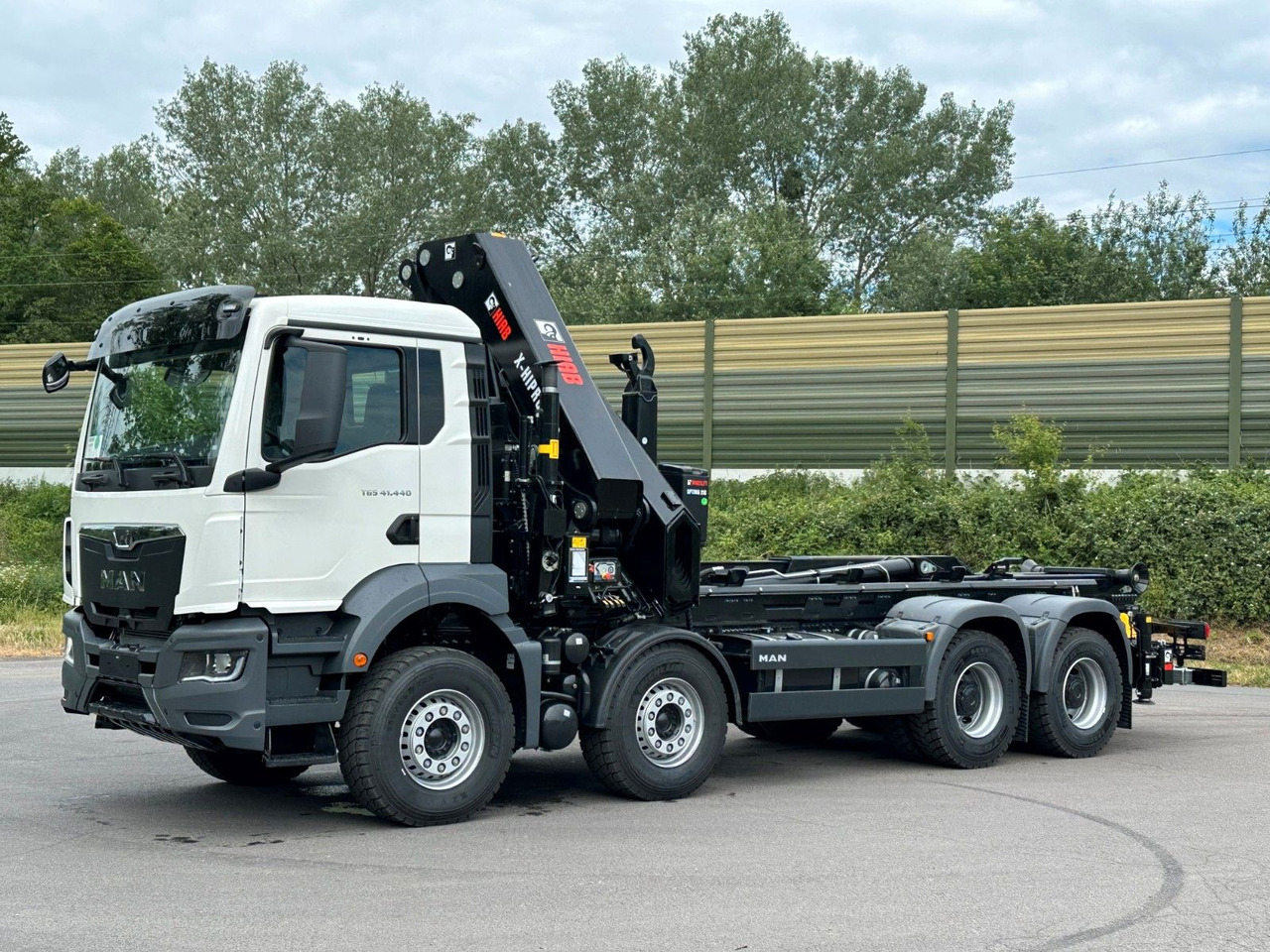 MAN TGS 35.520 8x4 Abrollkipper + Kran HIAB 658E6 - Kamion sa hidrauličnom kukom, Kamion sa dizalicom: slika 3 MAN TGS 35.520 8x4 Abrollkipper + Kran HIAB 658E6 - Kamion sa hidrauličnom kukom, Kamion sa dizalicom: slika 3