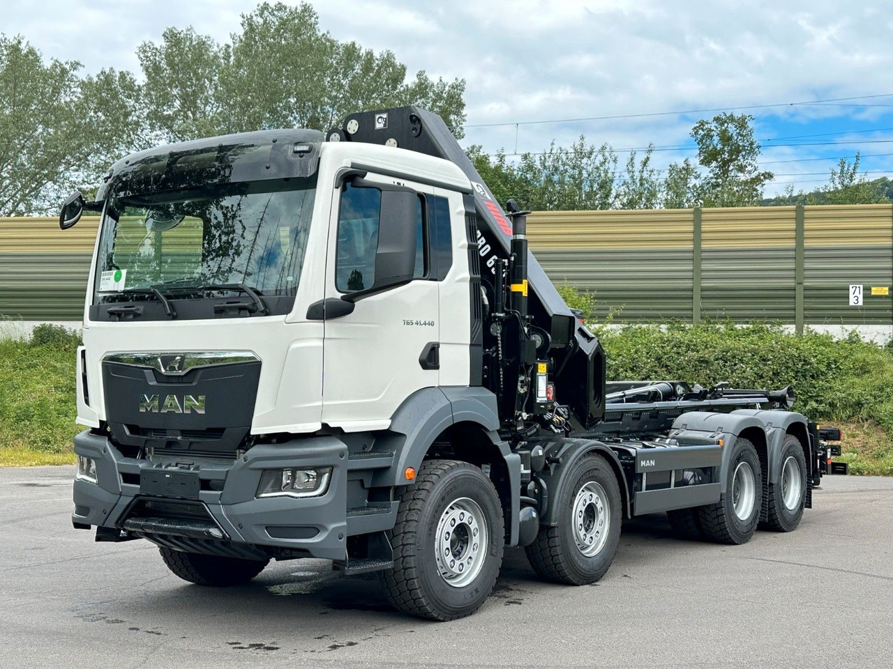 MAN TGS 35.520 8x4 Abrollkipper + Kran HIAB 658E6 - Kamion sa hidrauličnom kukom, Kamion sa dizalicom: slika 2 MAN TGS 35.520 8x4 Abrollkipper + Kran HIAB 658E6 - Kamion sa hidrauličnom kukom, Kamion sa dizalicom: slika 2