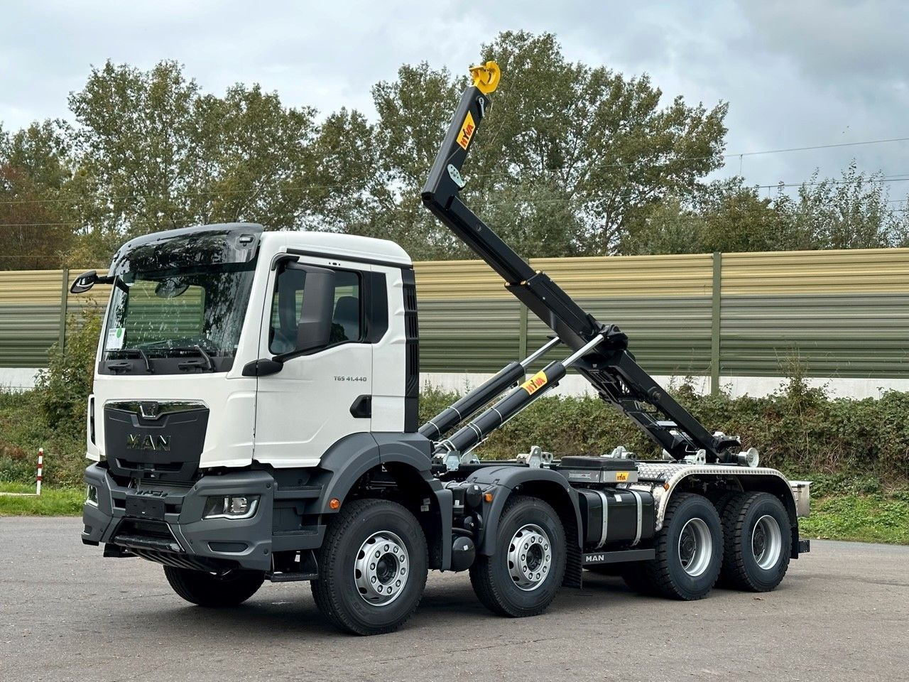 Kamion sa hidrauličnom kukom MAN TGS 41.440 8x4 Euro6e Hyva 26-55 Abrollkipper: slika 9