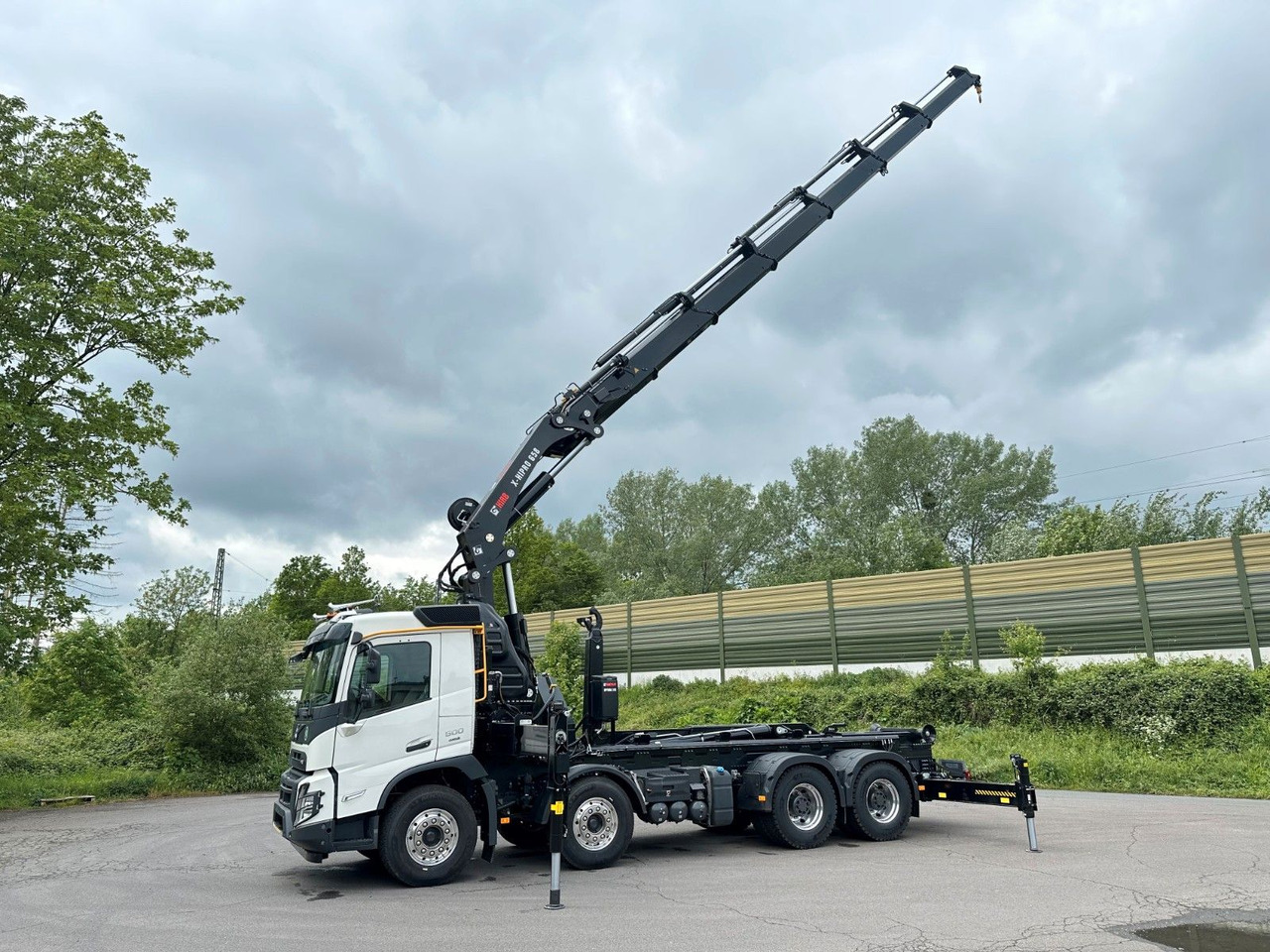Kamion sa hidrauličnom kukom, Kamion sa dizalicom Volvo FMX 500 8x4 Abrollkipper + Kran Hiab 658-6: slika 21