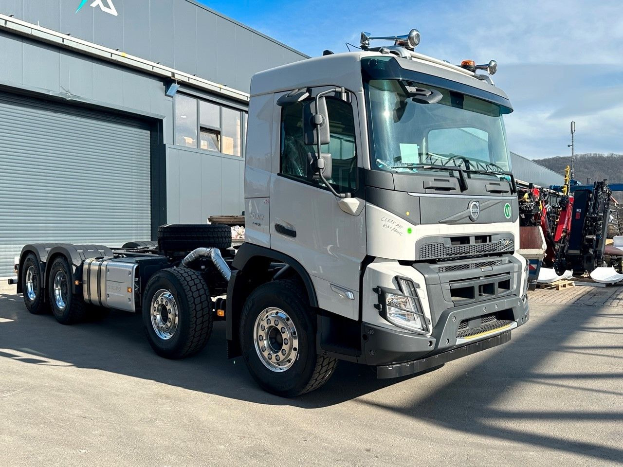 Volvo FMX 500 8x4 - Kamion sa golom šasijom i zatvorenom kabinom: slika 4 Volvo FMX 500 8x4 - Kamion sa golom šasijom i zatvorenom kabinom: slika 4