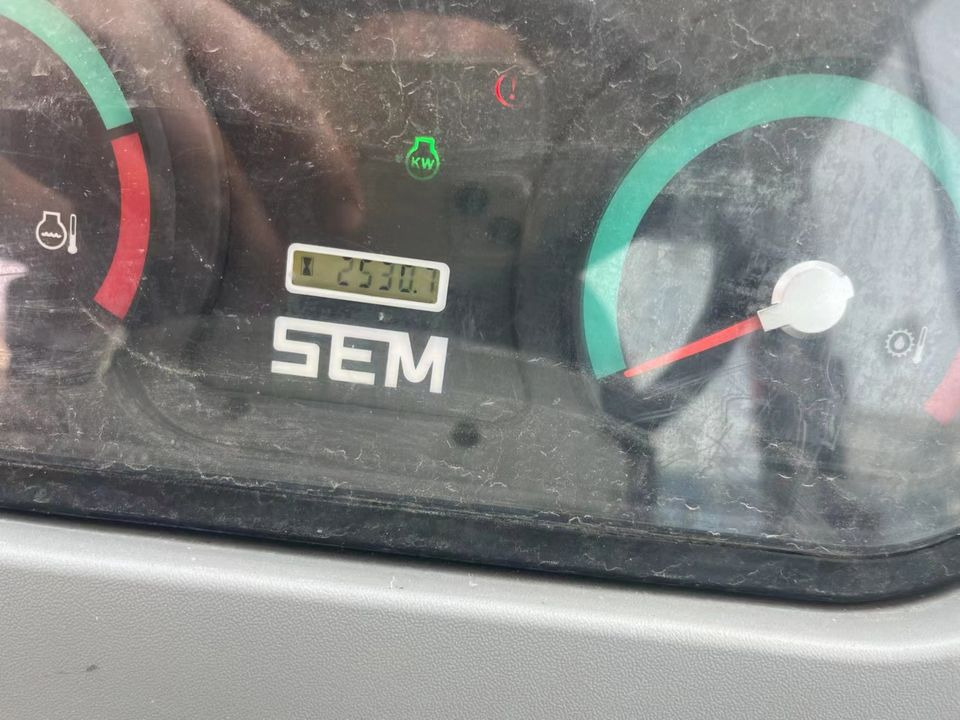 Earthmoving Machinery SEM 655F 655d 656d 656f 5ton Wheel Loader With Competitive Price SEM655D 655D - Utovarivač točkaš: slika 4 Earthmoving Machinery SEM 655F 655d 656d 656f 5ton Wheel Loader With Competitive Price SEM655D 655D - Utovarivač točkaš: slika 4