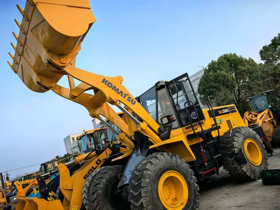 Japan Komatsu WA380-3 WA380-6 WA400-1 WA400-3 WA320-6 WA430-5 Mining Wheel Loader, Used Komatsu WA380 Mini Front End Loader - Utovarivač točkaš: slika 2 Japan Komatsu WA380-3 WA380-6 WA400-1 WA400-3 WA320-6 WA430-5 Mining Wheel Loader, Used Komatsu WA380 Mini Front End Loader - Utovarivač točkaš: slika 2