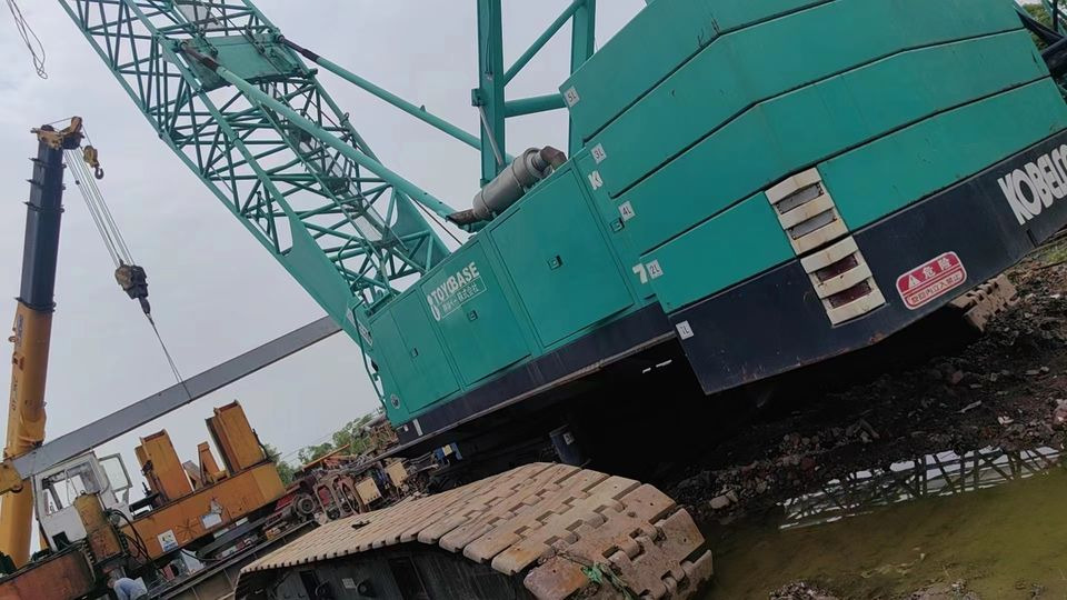 KOBELCO 150TON Crawler Crane for Containers Original Second Hand with Core Components on Sale! - Kran guseničar: slika 2 KOBELCO 150TON Crawler Crane for Containers Original Second Hand with Core Components on Sale! - Kran guseničar: slika 2