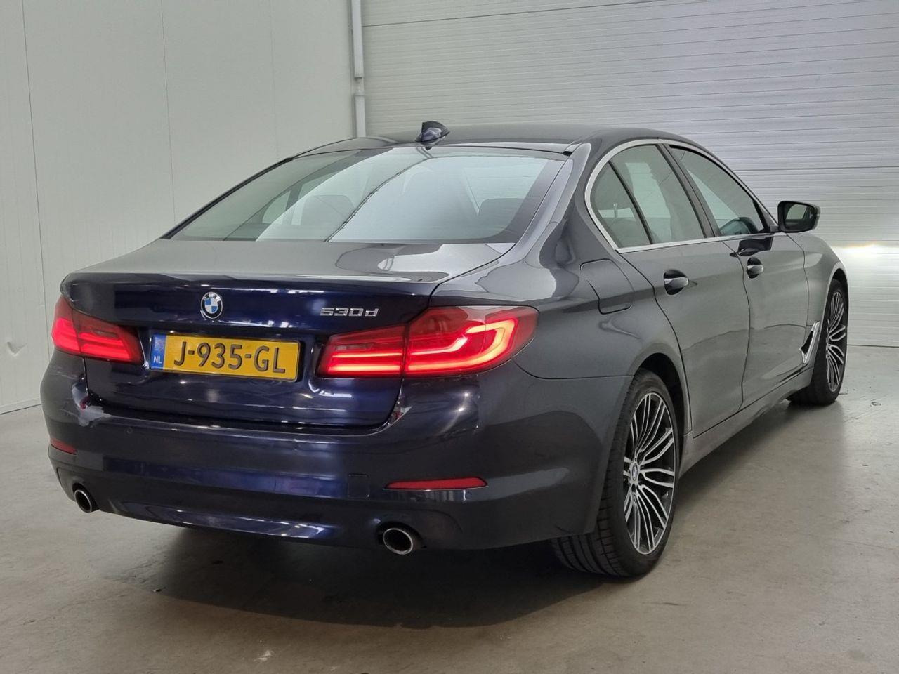 BMW 5 - serie 530d High Executive | 2017 | 376.413 km | J935GL | NAP: Geen oordeel - Automobil: slika 4 BMW 5 - serie 530d High Executive | 2017 | 376.413 km | J935GL | NAP: Geen oordeel - Automobil: slika 4