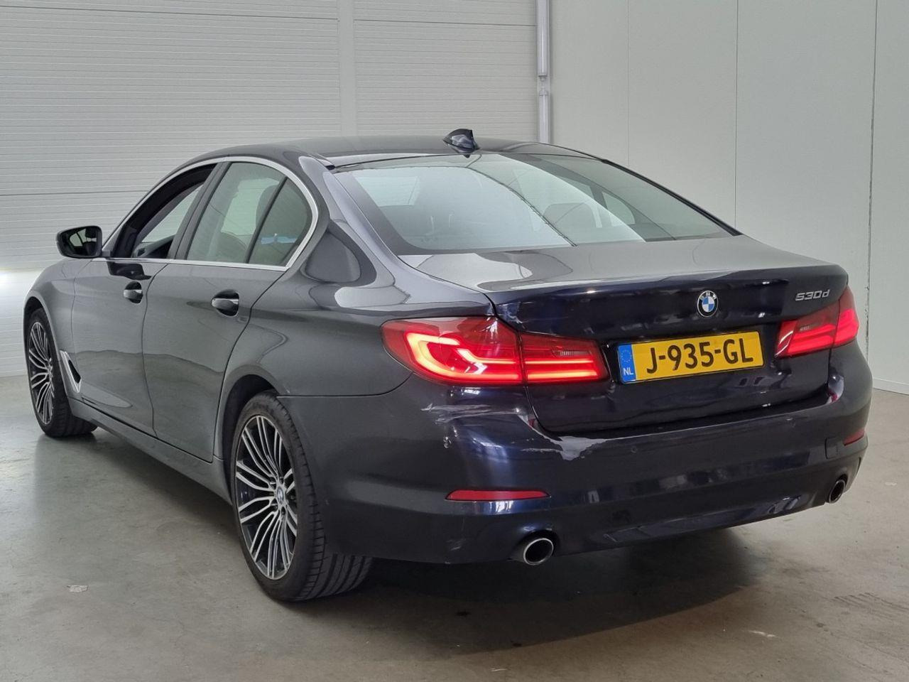 BMW 5 - serie 530d High Executive | 2017 | 376.413 km | J935GL | NAP: Geen oordeel - Automobil: slika 3 BMW 5 - serie 530d High Executive | 2017 | 376.413 km | J935GL | NAP: Geen oordeel - Automobil: slika 3