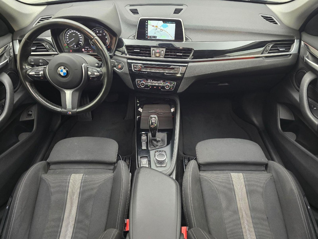 BMW X1 sDrive20i Executive Edition | 2019 | 143.771 km | Automaat | X867FB | NAP: Geen oordeel - SUV: slika 5 BMW X1 sDrive20i Executive Edition | 2019 | 143.771 km | Automaat | X867FB | NAP: Geen oordeel - SUV: slika 5