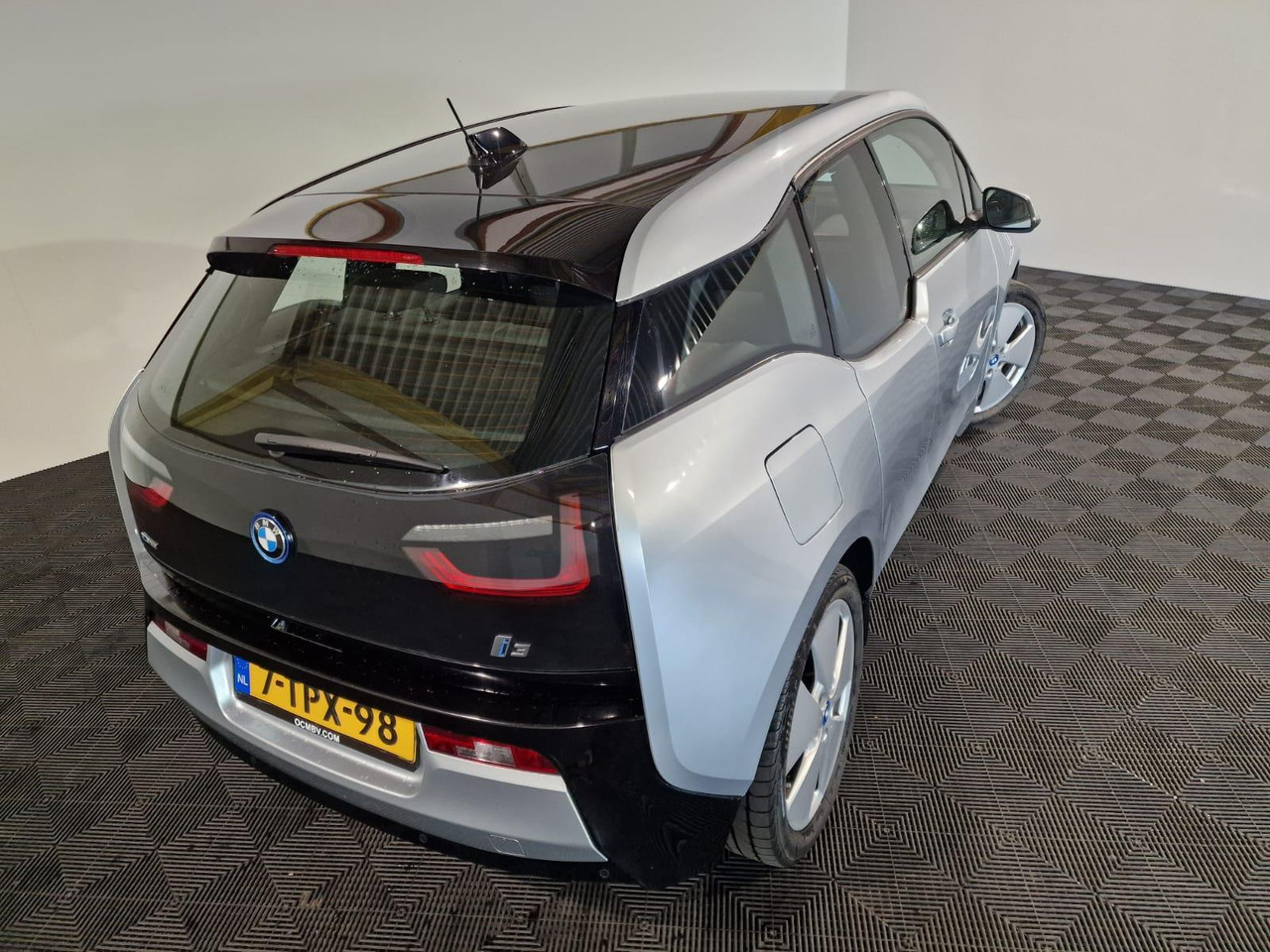 BMW i3 Range Extender 7-TPX-98 48.489 km - Automobil: slika 4 BMW i3 Range Extender 7-TPX-98 48.489 km - Automobil: slika 4