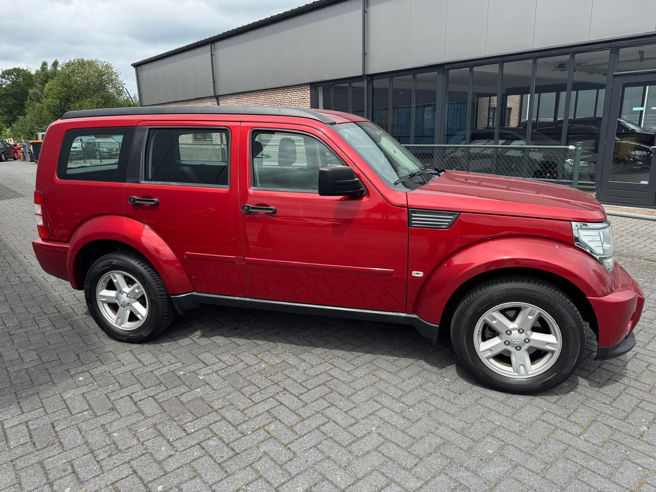 Dodge Nitro 3.7 V6 SXT | 2008 | 209.339 km | 31-ZD-PT - SUV: slika 4 Dodge Nitro 3.7 V6 SXT | 2008 | 209.339 km | 31-ZD-PT - SUV: slika 4