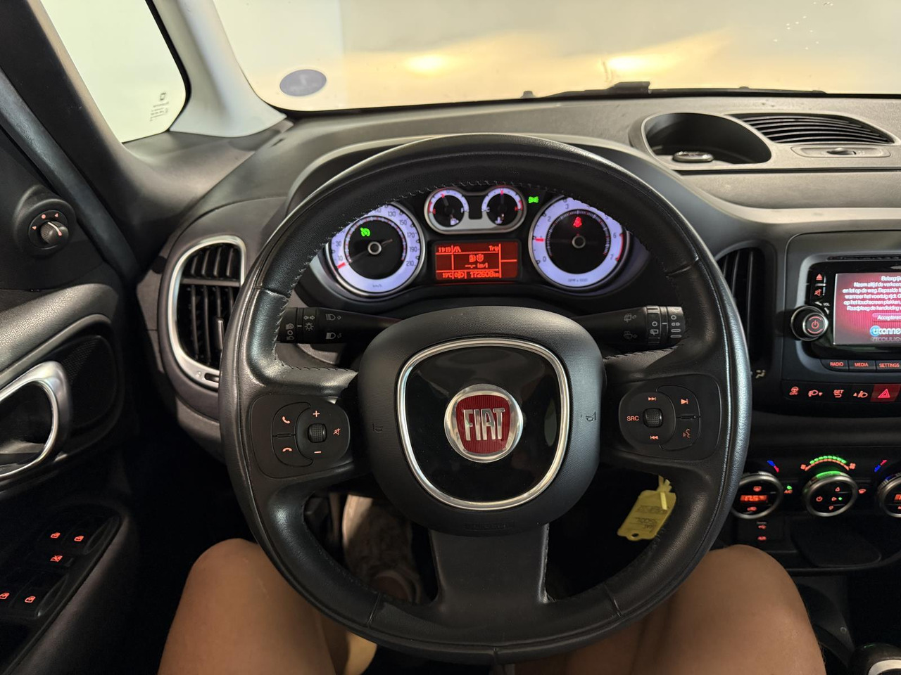 Fiat 500 L Living 0.9 TwinAir Lounge 7p. 9-TGP-37 172.608 km - Automobil: slika 3 Fiat 500 L Living 0.9 TwinAir Lounge 7p. 9-TGP-37 172.608 km - Automobil: slika 3