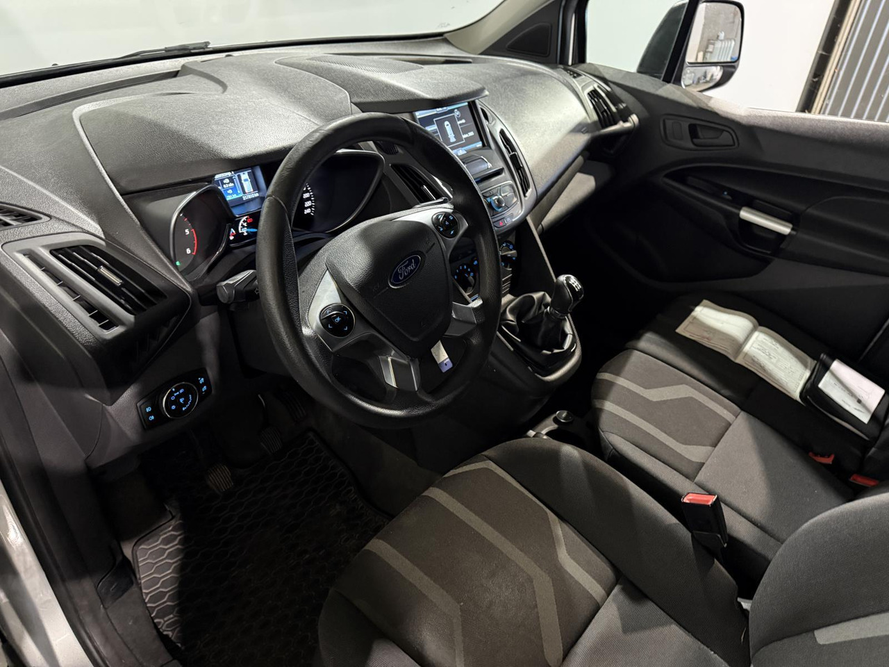Ford | Transit Connect | 1.5 TDCI L2 Trend | 2016 | 217.910 km | VV257N | Logisch - Mali kombi: slika 5 Ford | Transit Connect | 1.5 TDCI L2 Trend | 2016 | 217.910 km | VV257N | Logisch - Mali kombi: slika 5