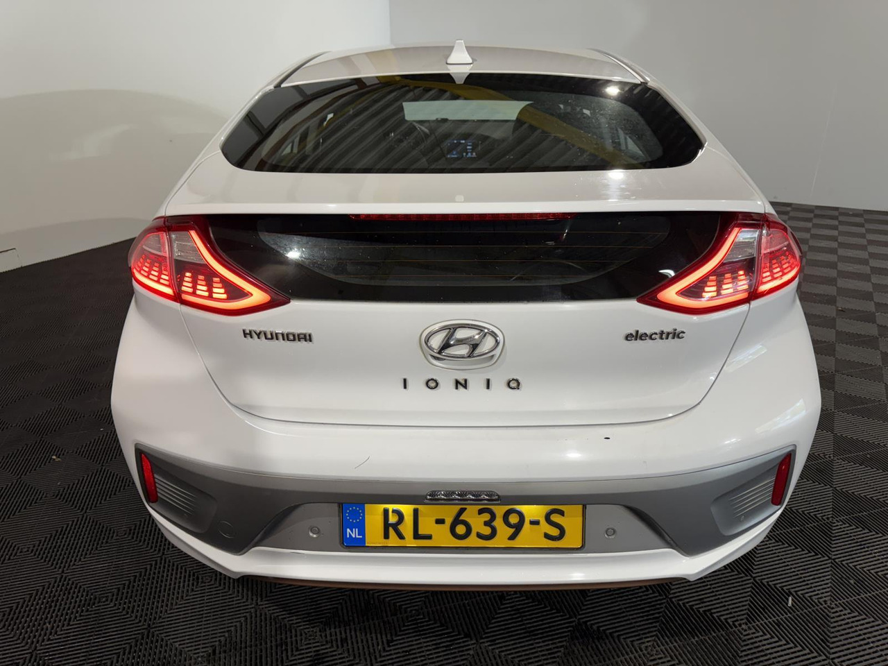 Kia | Stonic | 1.0 T-GDi DynamicLine | 2018 | 230.603 km | RL369S | Logisch - SUV: slika 2 Kia | Stonic | 1.0 T-GDi DynamicLine | 2018 | 230.603 km | RL369S | Logisch - SUV: slika 2