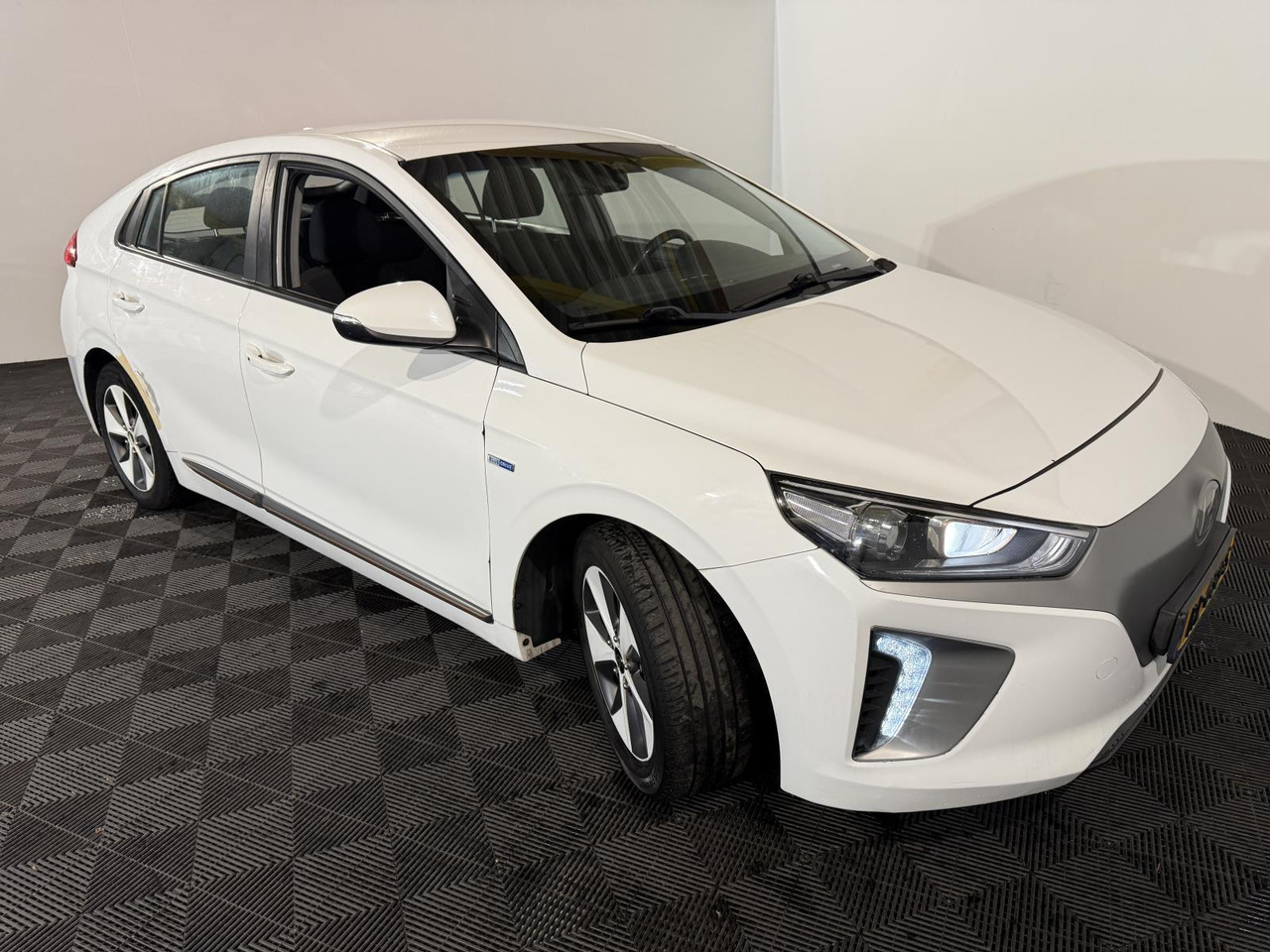 Kia | Stonic | 1.0 T-GDi DynamicLine | 2018 | 230.603 km | RL369S | Logisch - SUV: slika 5 Kia | Stonic | 1.0 T-GDi DynamicLine | 2018 | 230.603 km | RL369S | Logisch - SUV: slika 5