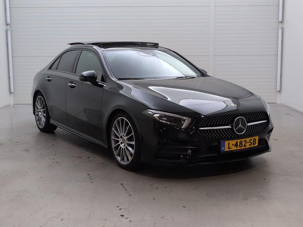 Mercedes-Benz A-klasse 200 Premium Plus | 2019 | 143.125 km | Automaat | L482SB | NAP: Geen oordeel - Limuzina: slika 2 Mercedes-Benz A-klasse 200 Premium Plus | 2019 | 143.125 km | Automaat | L482SB | NAP: Geen oordeel - Limuzina: slika 2