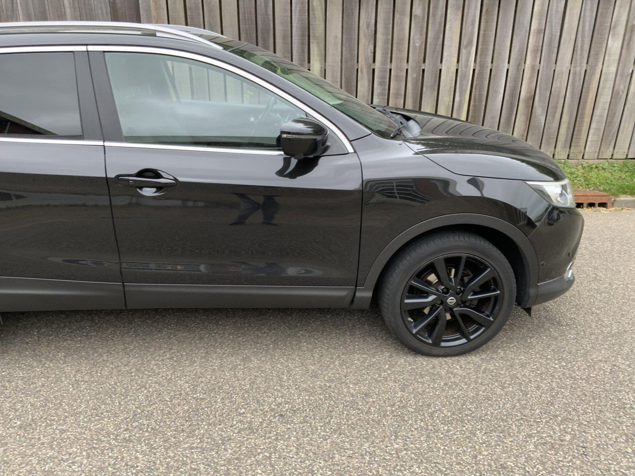 Nissan Qashqai 1.6 Tekna 6-ZPX-92 209.591km - Automobil: slika 4 Nissan Qashqai 1.6 Tekna 6-ZPX-92 209.591km - Automobil: slika 4