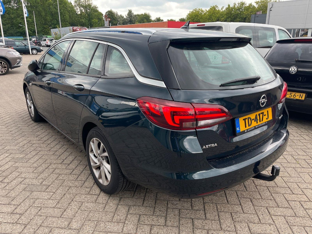 Opel Astra Sports Tourer 1.4 Business Executive | 2018 | 117.848 km | TD417J | NAP: Logisch - Automobil: slika 3 Opel Astra Sports Tourer 1.4 Business Executive | 2018 | 117.848 km | TD417J | NAP: Logisch - Automobil: slika 3