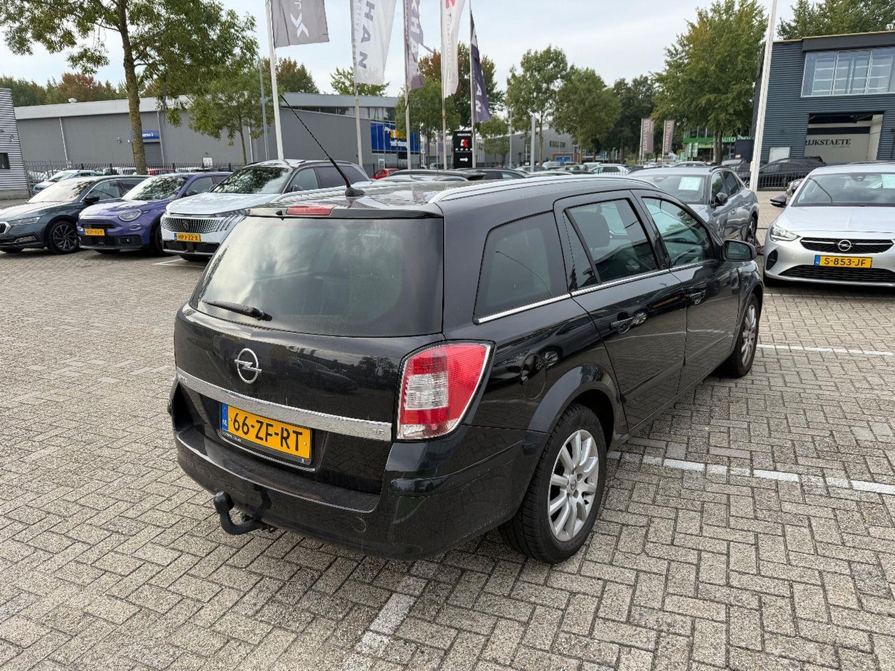 Opel Astra Wagon 1.6 Executive | 2008 | 202.165 km | 66ZFRT | NAP: Logisch - Automobil: slika 4 Opel Astra Wagon 1.6 Executive | 2008 | 202.165 km | 66ZFRT | NAP: Logisch - Automobil: slika 4