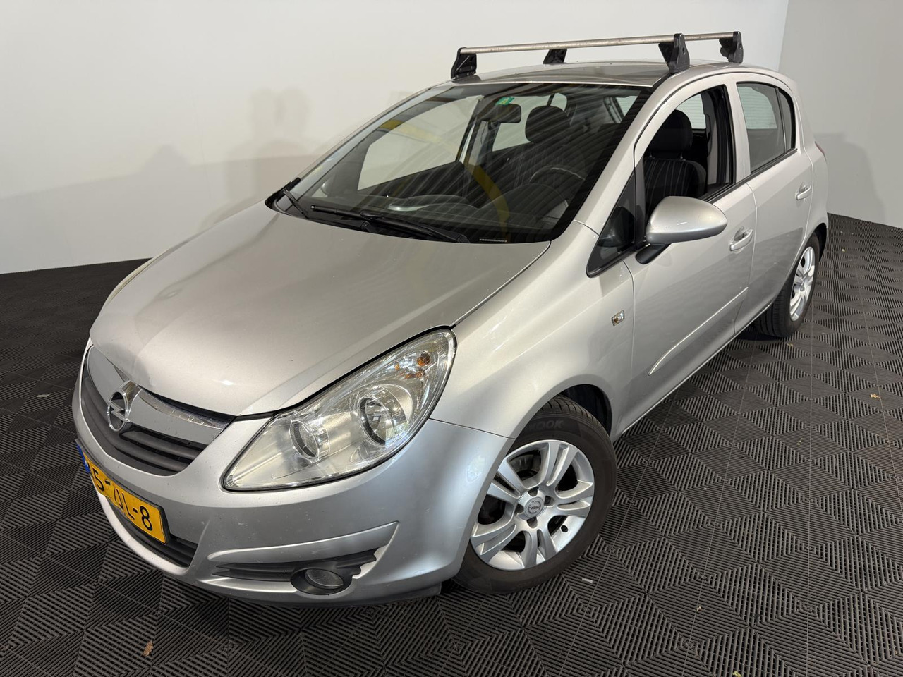 Opel | Corsa | 1.2-16V Cosmo Automaat | 2009 | 245.713 km | 45TJL8 | Geen oordeel - Hečbek: slika 1 Opel | Corsa | 1.2-16V Cosmo Automaat | 2009 | 245.713 km | 45TJL8 | Geen oordeel - Hečbek: slika 1