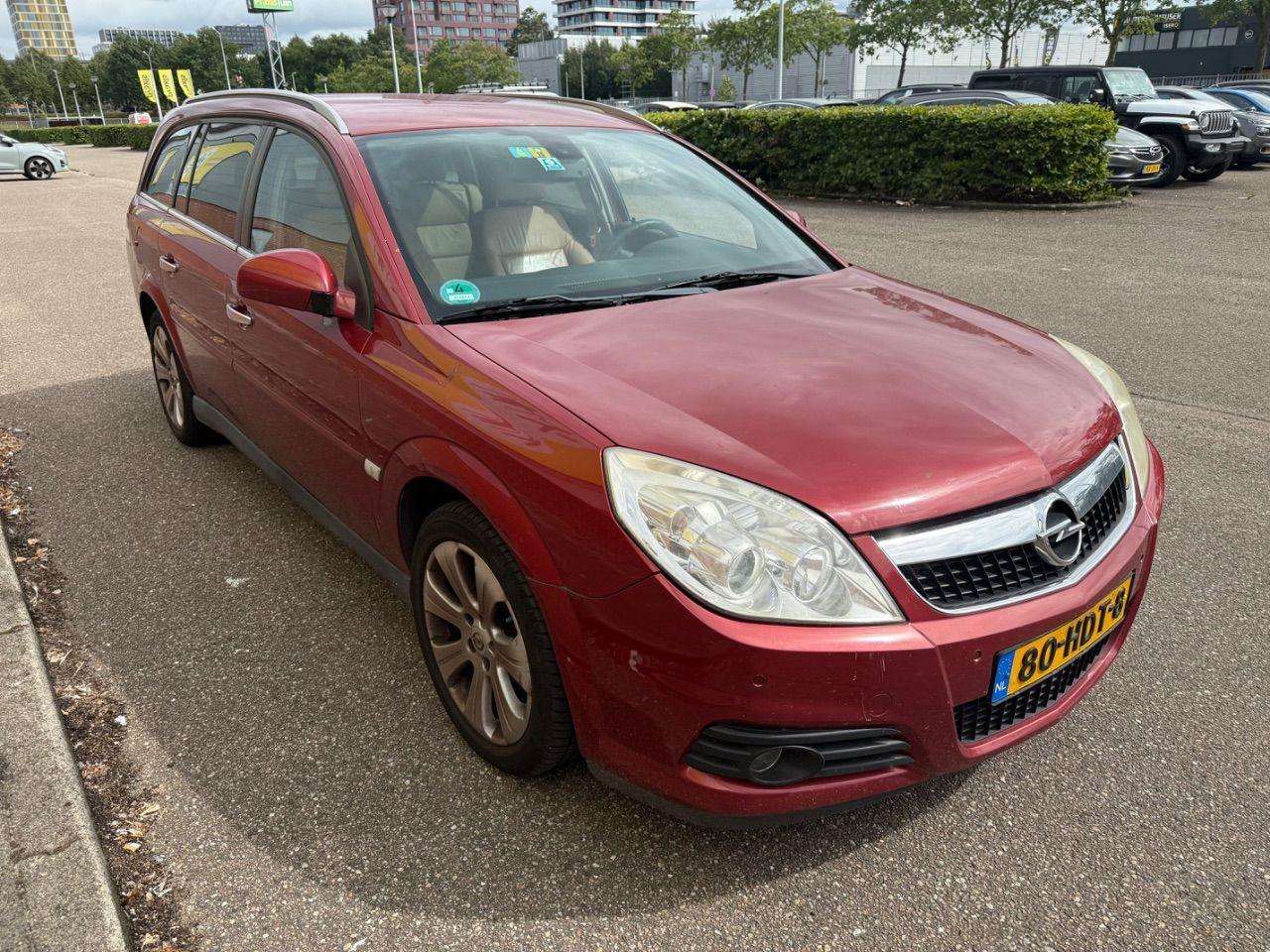 Opel Vectra Wagon 1.8 - 16V Executive | 2008 | 148.010 km | Automaat | 80HDT8 | NAP: Logisch - Automobil: slika 2 Opel Vectra Wagon 1.8 - 16V Executive | 2008 | 148.010 km | Automaat | 80HDT8 | NAP: Logisch - Automobil: slika 2