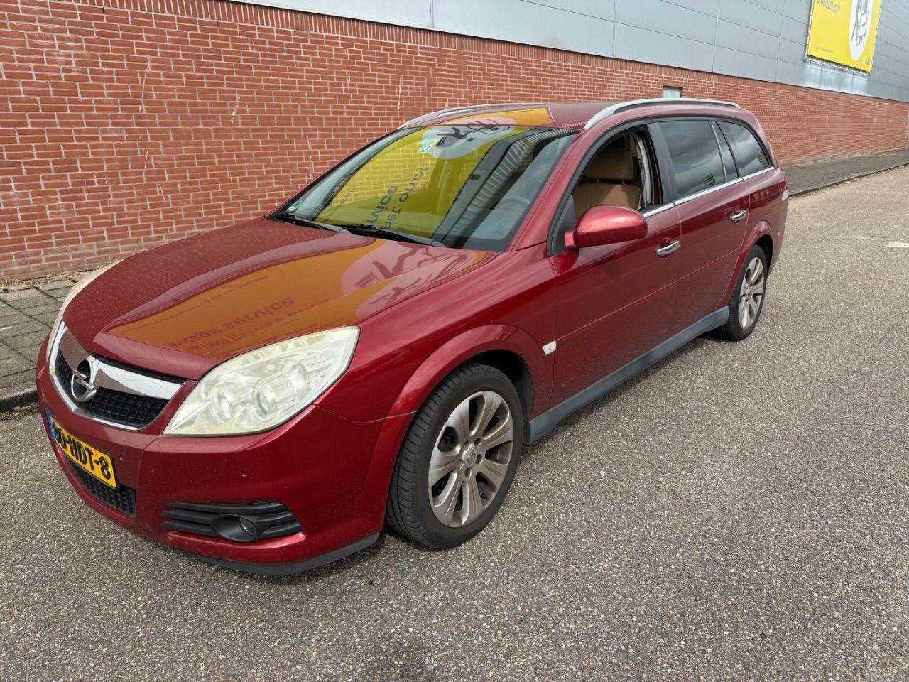 Opel Vectra Wagon 1.8 - 16V Executive | 2008 | 148.010 km | Automaat | 80HDT8 | NAP: Logisch - Automobil: slika 1 Opel Vectra Wagon 1.8 - 16V Executive | 2008 | 148.010 km | Automaat | 80HDT8 | NAP: Logisch - Automobil: slika 1