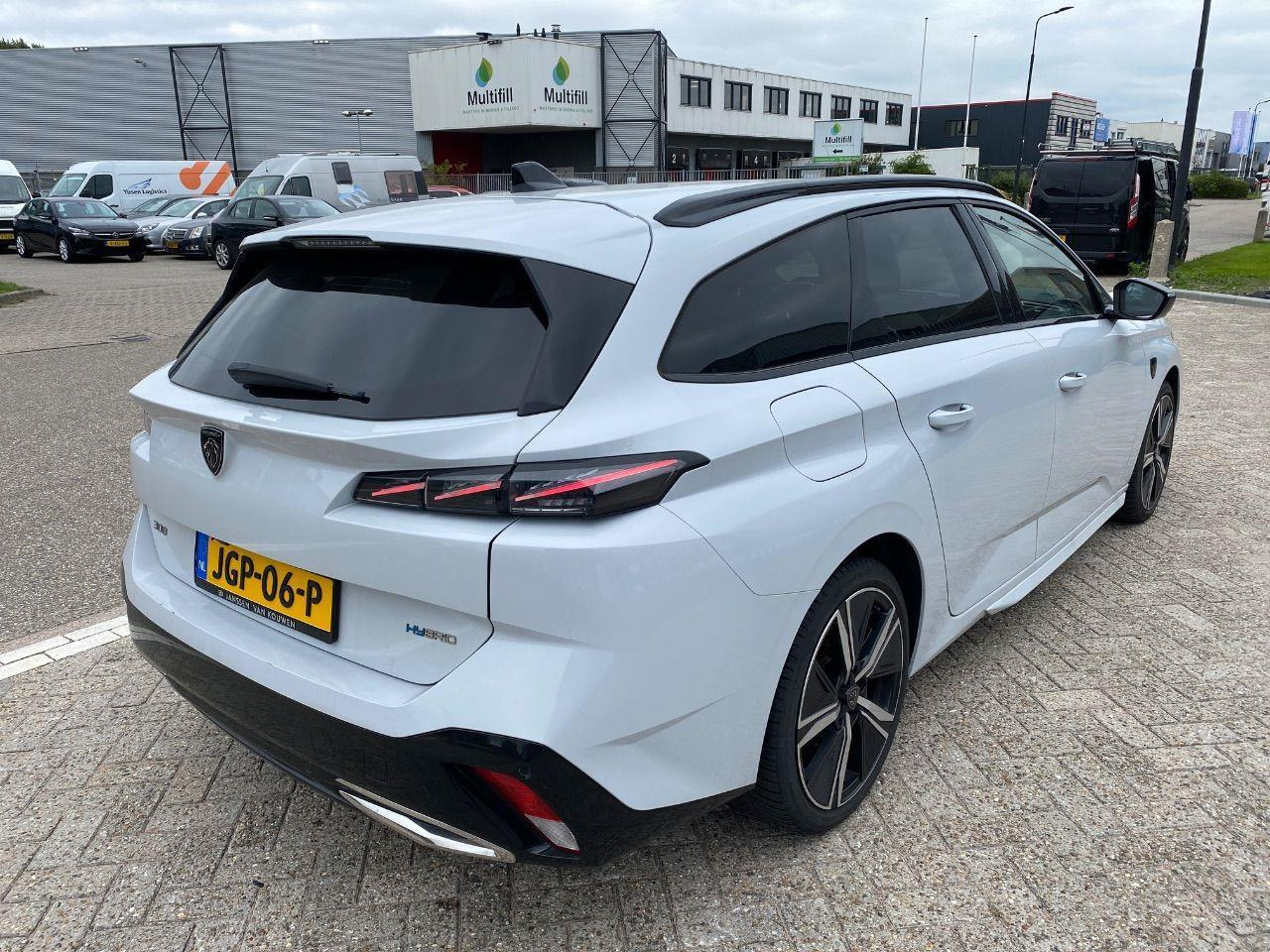 Peugeot 308 SW 1.6 Plug - in Hybrid 225 GT | 2024 | 37.250 km | Automaat | JGP06P | NAP: Geen oordeel - Automobil: slika 4 Peugeot 308 SW 1.6 Plug - in Hybrid 225 GT | 2024 | 37.250 km | Automaat | JGP06P | NAP: Geen oordeel - Automobil: slika 4