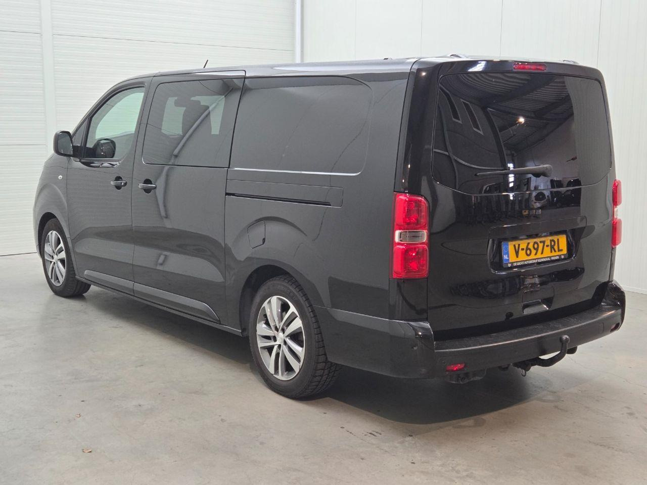 Peugeot Expert 231L 2.0 BlueHDI 180 DC Premium Pack | 2018 | 123.189 km | Automaat | V697RL | NAP: Logisch - Dostavno vozilo sa duplom kabinom: slika 3 Peugeot Expert 231L 2.0 BlueHDI 180 DC Premium Pack | 2018 | 123.189 km | Automaat | V697RL | NAP: Logisch - Dostavno vozilo sa duplom kabinom: slika 3