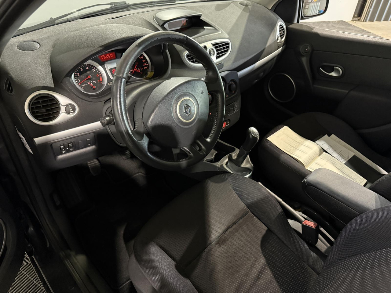 Renault | Clio Estate | 1.2-16V Special Line | 2009 | 172.146 km | XL223S | Geen oordeel - Automobil: slika 5 Renault | Clio Estate | 1.2-16V Special Line | 2009 | 172.146 km | XL223S | Geen oordeel - Automobil: slika 5