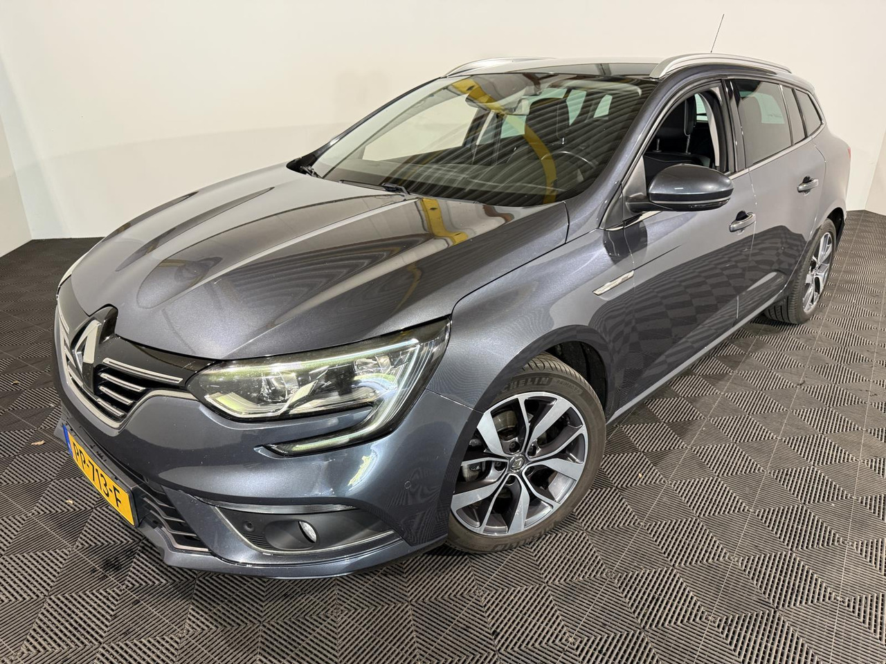 Renault | Mégane Estate | 1.2 TCe Bose | 2017 | 197.462 km | PP713F | Logisch - Automobil: slika 1 Renault | Mégane Estate | 1.2 TCe Bose | 2017 | 197.462 km | PP713F | Logisch - Automobil: slika 1