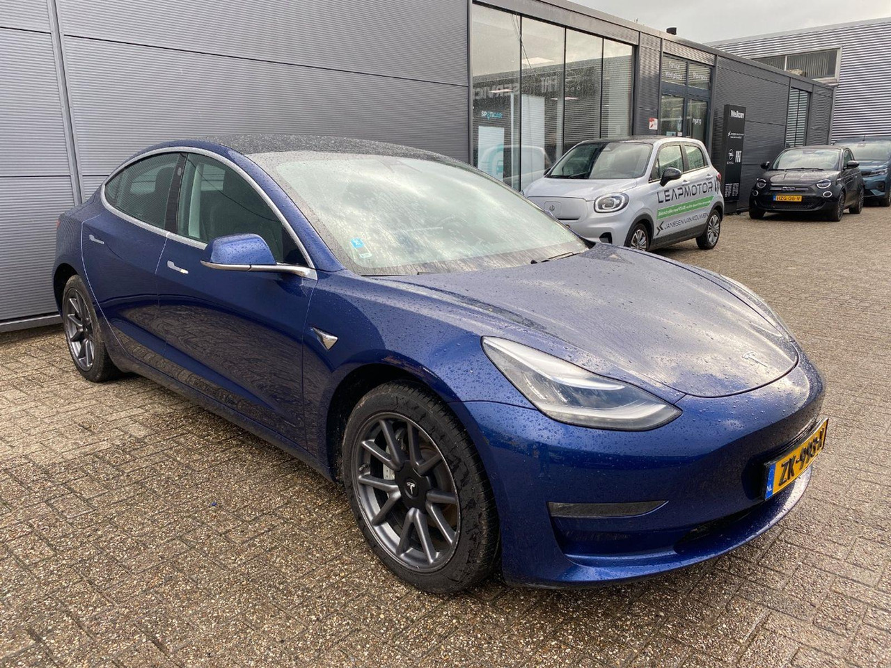 Tesla Model 3 Standard RWD Plus 60 kWh | Ex-taxi | 2019 | 184.082 km | Automaat | ZK993X | NAP: Logisch - Hečbek: slika 2 Tesla Model 3 Standard RWD Plus 60 kWh | Ex-taxi | 2019 | 184.082 km | Automaat | ZK993X | NAP: Logisch - Hečbek: slika 2