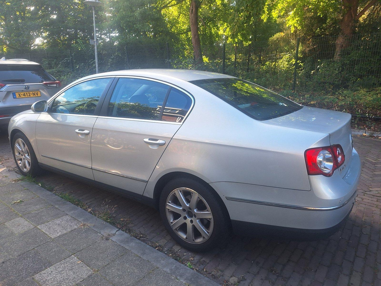 Volkswagen | Passat | 1.9 TDI Comfortline | 2010 | 314.746 km | 77KJP9 | Logisch - Limuzina: slika 2 Volkswagen | Passat | 1.9 TDI Comfortline | 2010 | 314.746 km | 77KJP9 | Logisch - Limuzina: slika 2