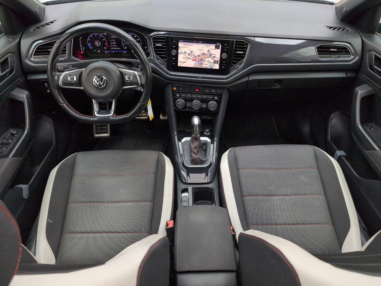 Volkswagen T-Roc 1.5 TSI Sport Business R | 2019 | 121.700 km | Automaat | ZR265K | NAP: Logisch - SUV: slika 5 Volkswagen T-Roc 1.5 TSI Sport Business R | 2019 | 121.700 km | Automaat | ZR265K | NAP: Logisch - SUV: slika 5