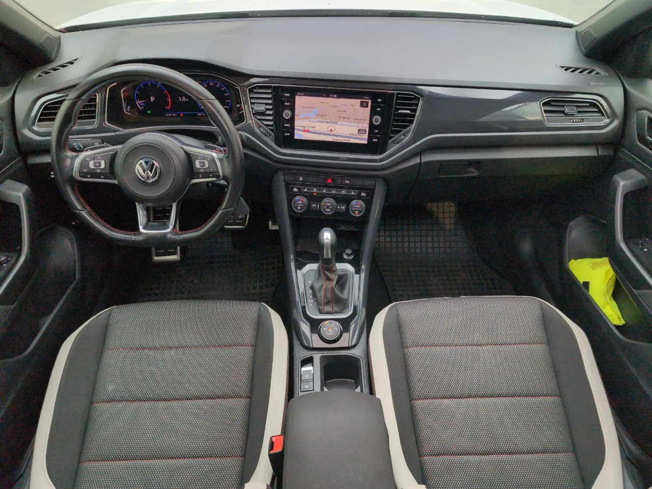 Volkswagen T-Roc 2.0 TSI 4Motion Sport Business R | 2019 | 123.691 km | Automaat | G028XS | NAP: Geen oordeel - SUV: slika 5 Volkswagen T-Roc 2.0 TSI 4Motion Sport Business R | 2019 | 123.691 km | Automaat | G028XS | NAP: Geen oordeel - SUV: slika 5