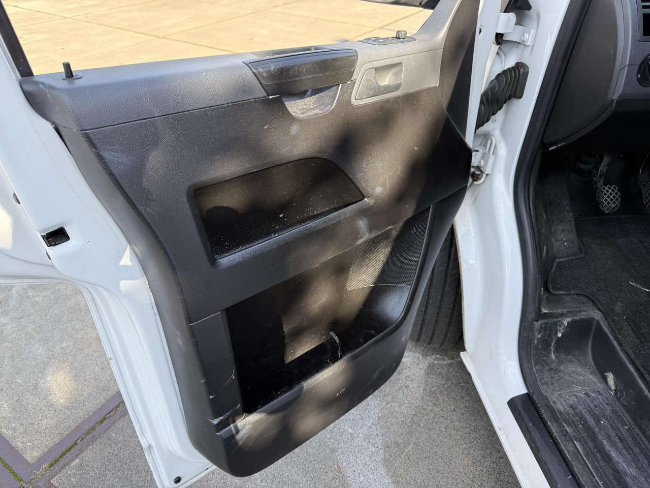 Volkswagen | Transporter | 2.0 TDI L2H1 BM Baseline | 2014 | 344.085 km | VH221F | Logisch - Furgon: slika 2 Volkswagen | Transporter | 2.0 TDI L2H1 BM Baseline | 2014 | 344.085 km | VH221F | Logisch - Furgon: slika 2