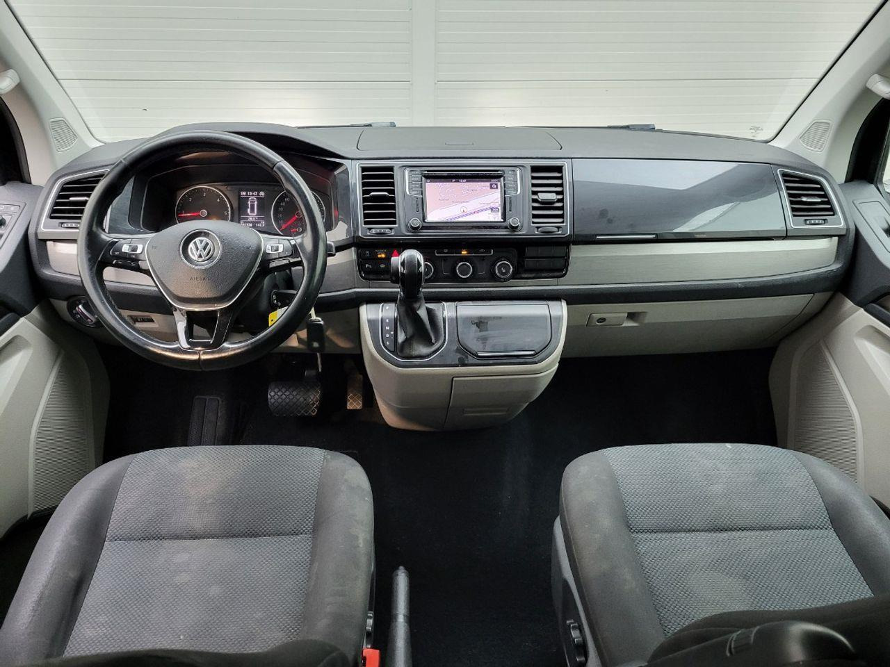 Volkswagen Transporter 2.0 TDI L2H1 DC Highline | 2017 | 301.926 km | Automaat | V409GZ | NAP: Logisch - Dostavno vozilo sa duplom kabinom: slika 5 Volkswagen Transporter 2.0 TDI L2H1 DC Highline | 2017 | 301.926 km | Automaat | V409GZ | NAP: Logisch - Dostavno vozilo sa duplom kabinom: slika 5