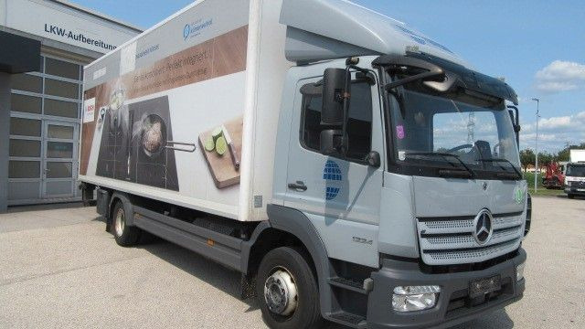 Mercedes-Benz 1224L Koffer LBW 2 to. Klima, neuer Tacho 4.1 - Kamion sa zatvorenim sandukom: slika 3 Mercedes-Benz 1224L Koffer LBW 2 to. Klima, neuer Tacho 4.1 - Kamion sa zatvorenim sandukom: slika 3
