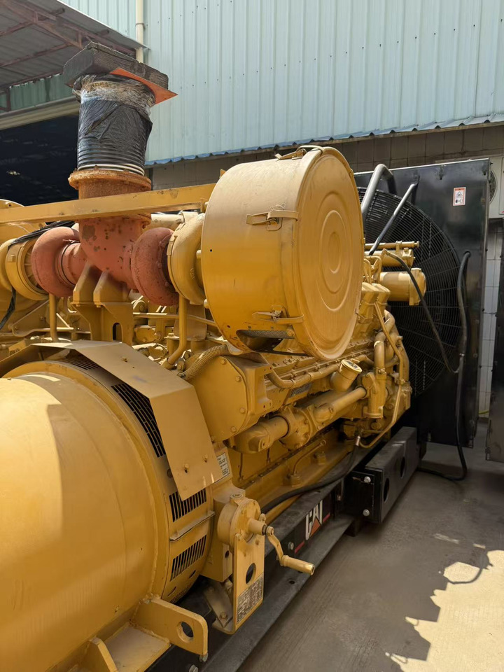 CATPILLAR. 3512 - Instrument/ Oprema: slika 5 CATPILLAR. 3512 - Instrument/ Oprema: slika 5