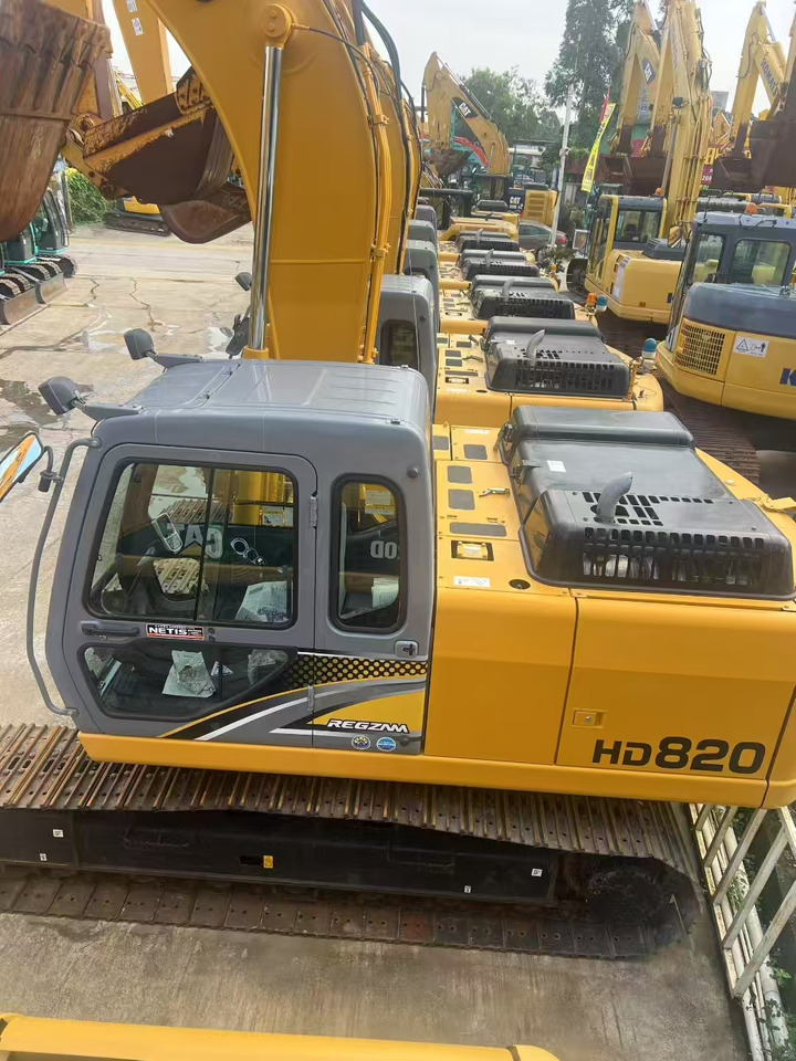 KATO HD820 - Građevinska mašina: slika 1 KATO HD820 - Građevinska mašina: slika 1