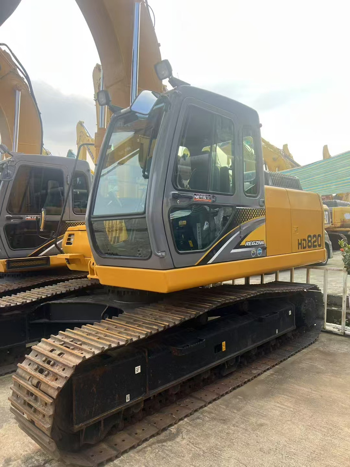 KATO HD820 - Građevinska mašina: slika 3 KATO HD820 - Građevinska mašina: slika 3