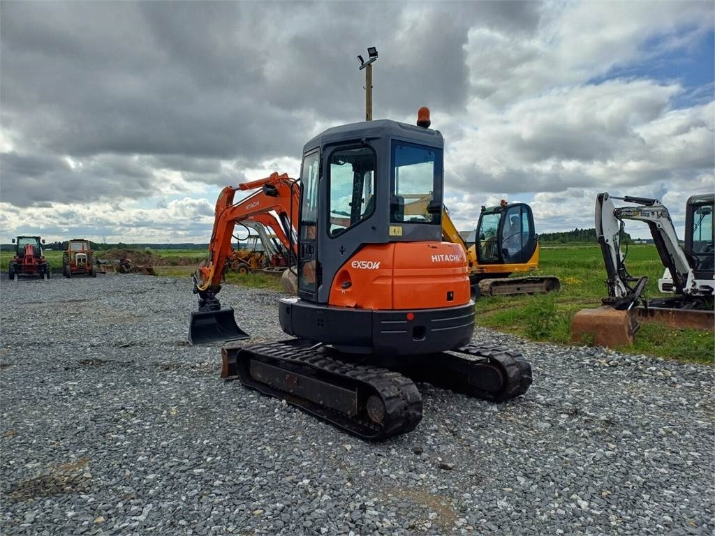 Hitachi EX50 u kallistuvalla liittimellä - Mini bager: slika 4 Hitachi EX50 u kallistuvalla liittimellä - Mini bager: slika 4