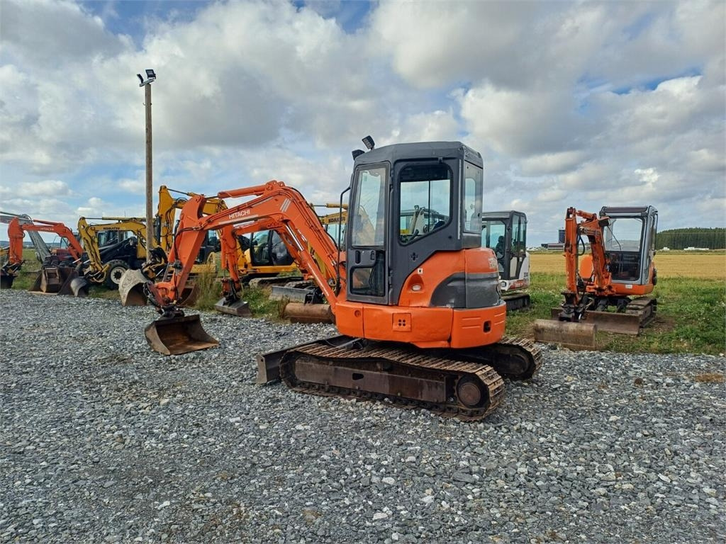 Hitachi EX50U kallistuvalla s40 liittimellä. - Mini bager: slika 3 Hitachi EX50U kallistuvalla s40 liittimellä. - Mini bager: slika 3